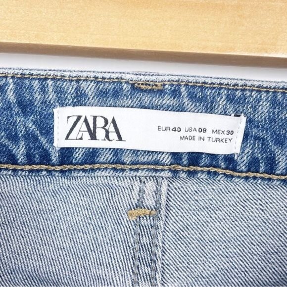 ZARA  STRAIGHT LEG FULL LENGTH HIGH WAISTED JEANS 8 - Picture 4 of 9
